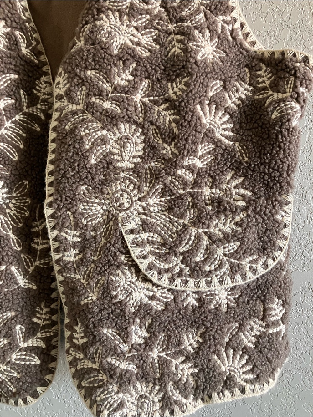 Cider Embroidered Sherpa Fleece Vest Size Medium Cottagecore Grandmacore fall - Picture 4 of 6